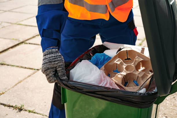 Best Office Cleanout  in Iola, WI